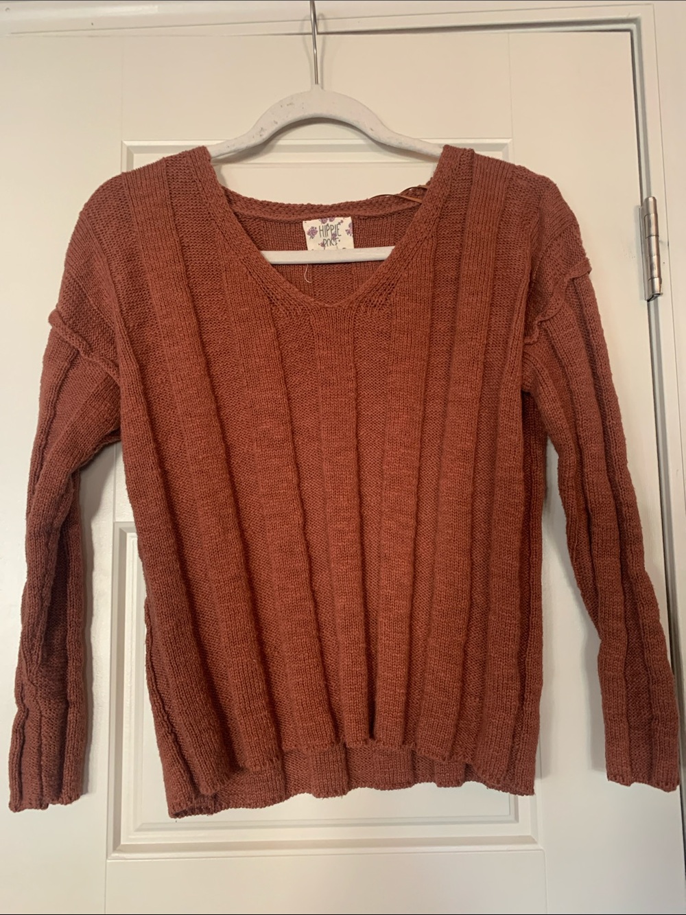 Hippie Rose Rust V-Neck Ribbed Knit Sweater Medium
